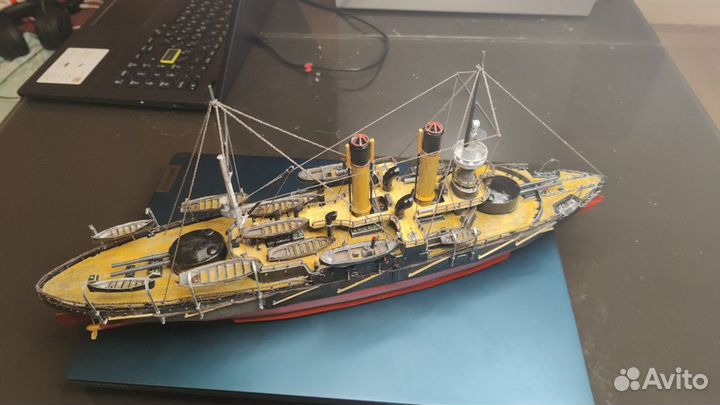 Модель юроненосца