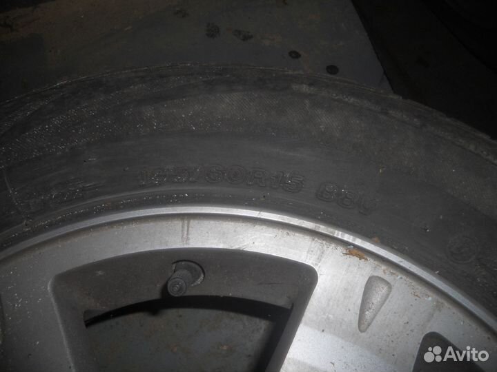 Bridgestone Blizzak DM-V1 215/65 R17