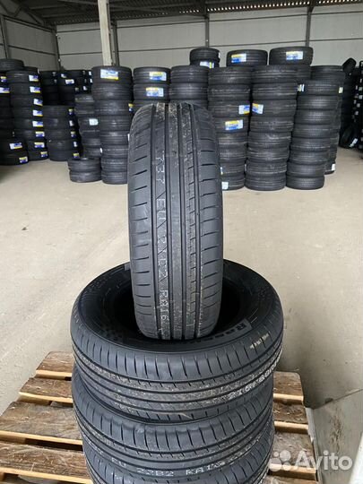 Kapsen Rassurer K737 215/60 R17 97H