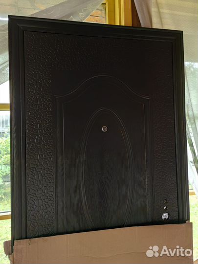 Дверь металлическая входная новая 860*2050