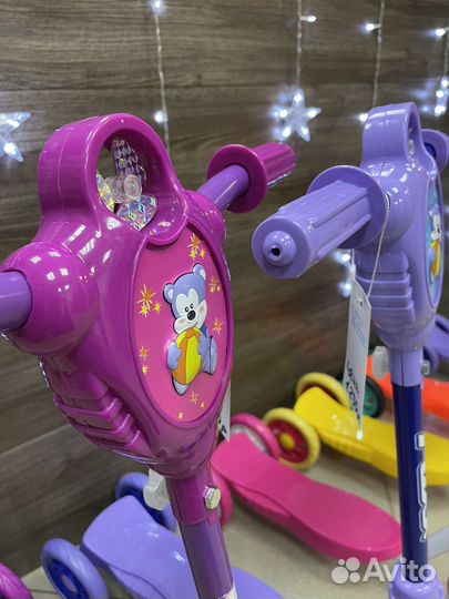Детский трехколесный самокат