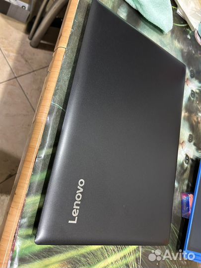 Ноутбук Lenovo