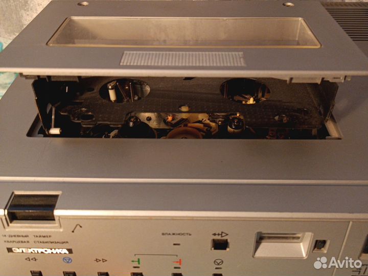 Кассетный видео магнитофон вм12