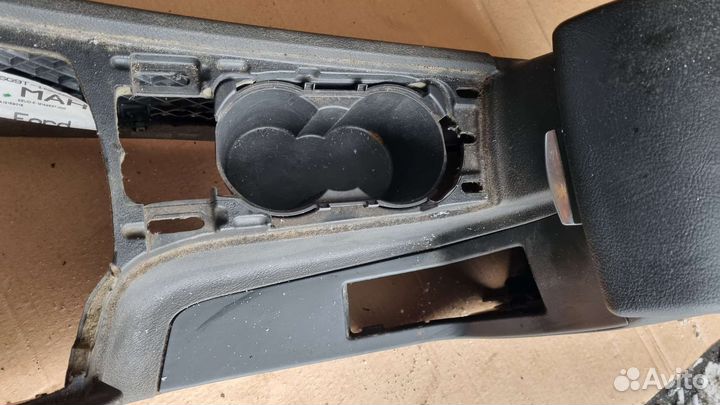 Центральная консоль подлокотник Ford Mondeo 4