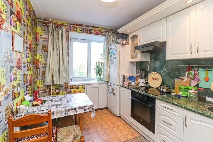 4-к. квартира, 85 м², 4/9 эт.