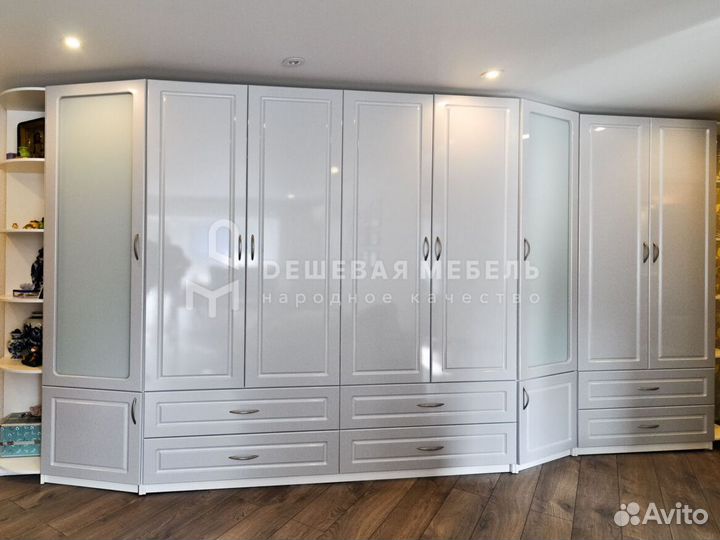 Шкаф для одежды