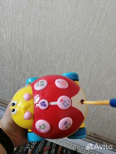 Божья коровка игрушка с пультом управления