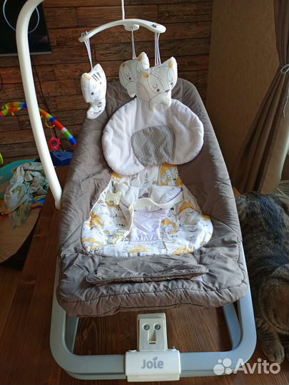 Шезлонг для новорожденных