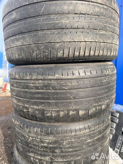 Pirelli P Zero 295/35 R21 и 315/30 R22