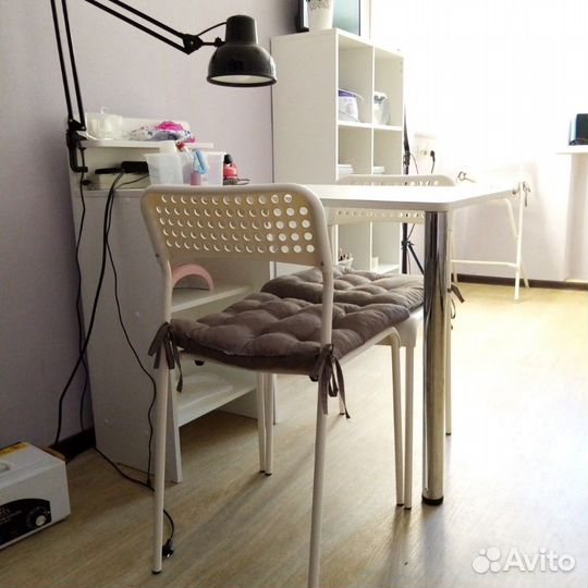 Стол маникюрный складной со стульями