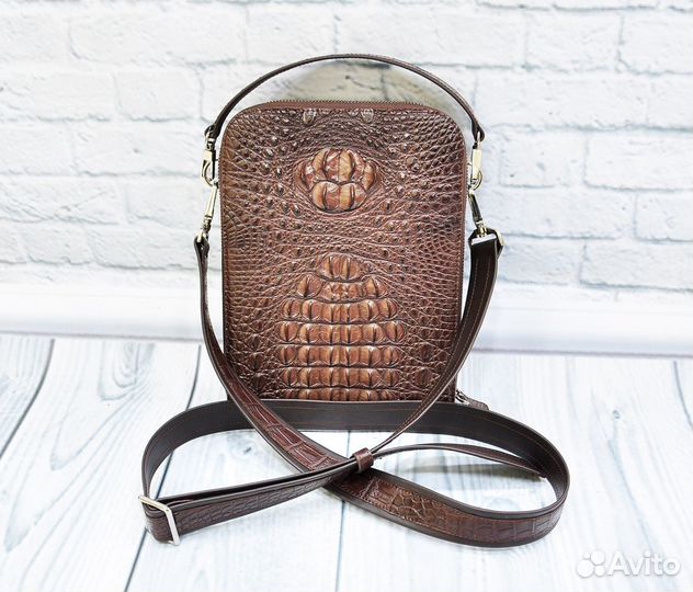 Мужская сумка из рельефной части кожи крокодила