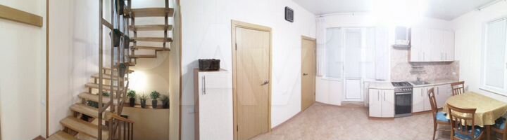 Дом 180 м² на участке 4,7 сот.