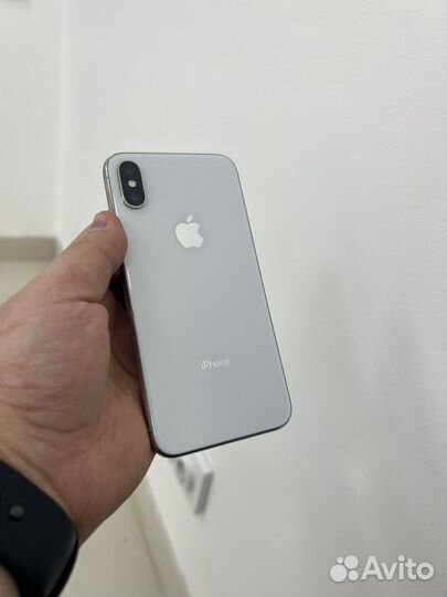 iPhone X, 64 ГБ