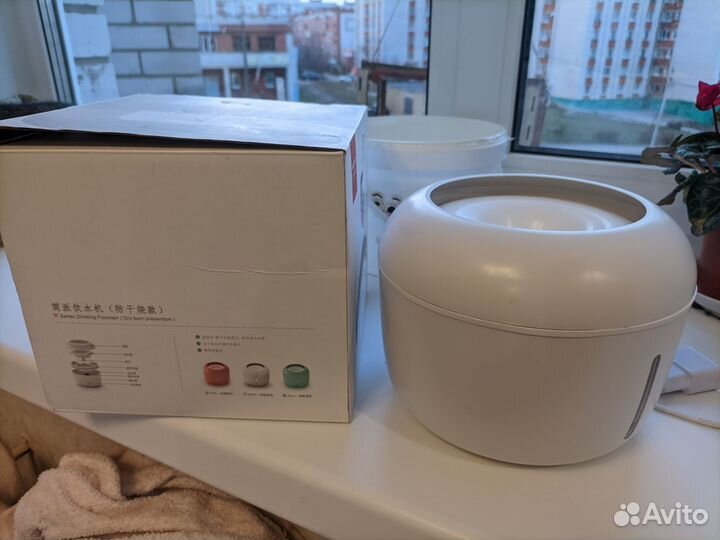 Фонтан поилка для кошек