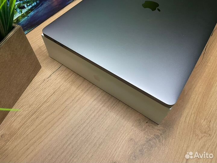 Macbook pro 15 2019 i7 для графики