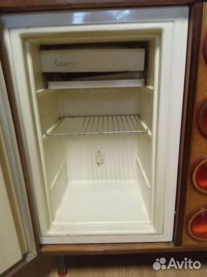 Холодильник-бар садко из СССР