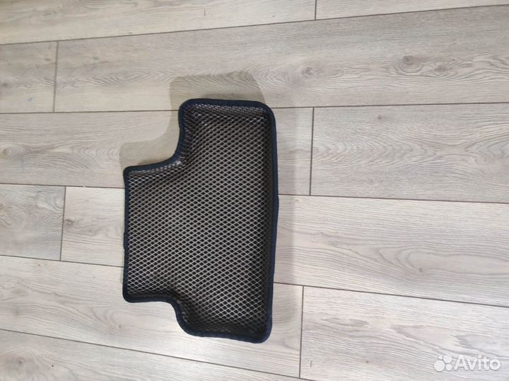 Ево автоковры 3Д с бортиками Proton