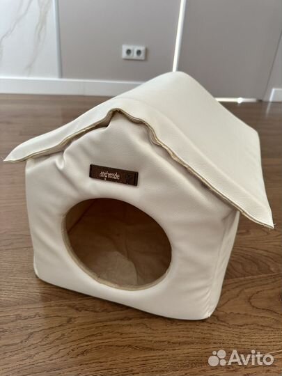 Домик для маленькой собачки или кошки