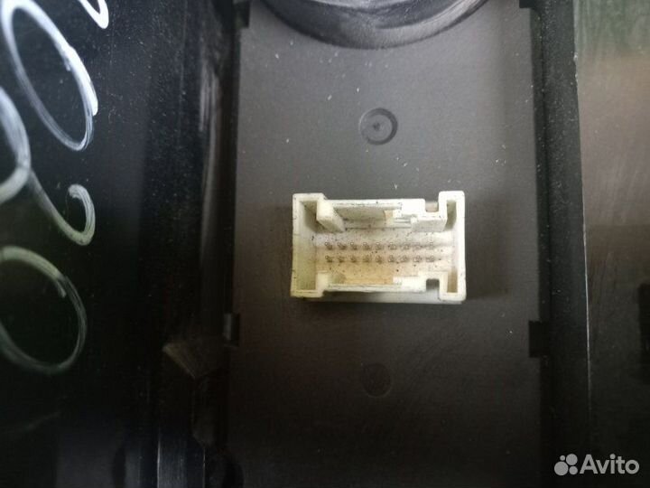 Блок управления климат-контролем Mercedes-Benz