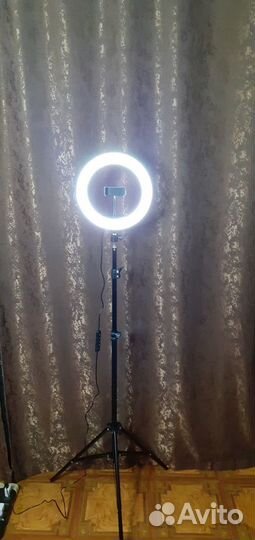 Кольцевая лампа