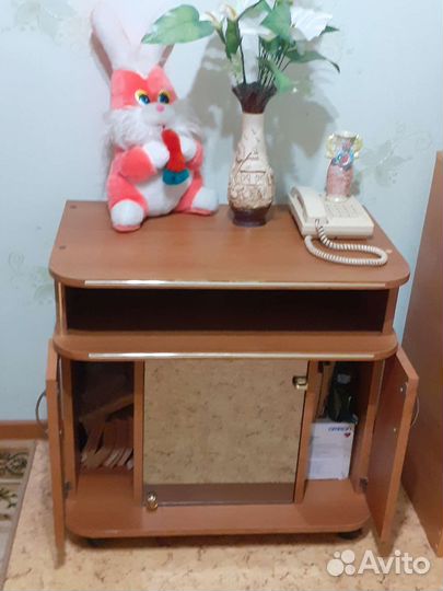 Тумбочка для телевизора
