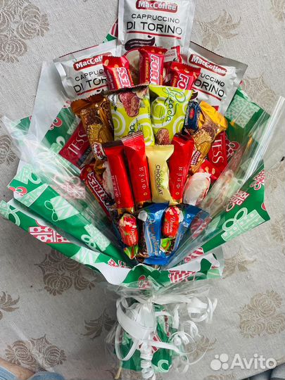 Сладкий букет из конфет