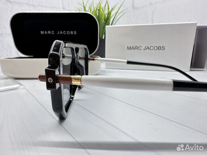 Солнцезащитные очки marc jacobs