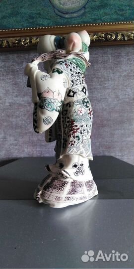 Статуэтка из кости