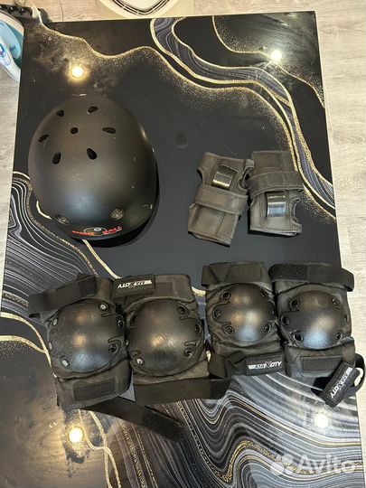 Защита для роликов maxcity