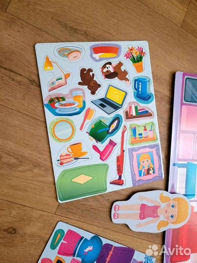 Кукла Книжка с вещами и мебелью