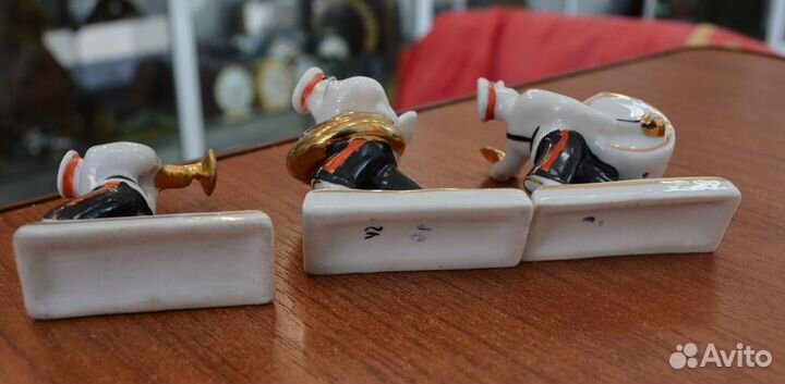 Фарфоровая статуэтка -суворовцы музыканты.зхк.по