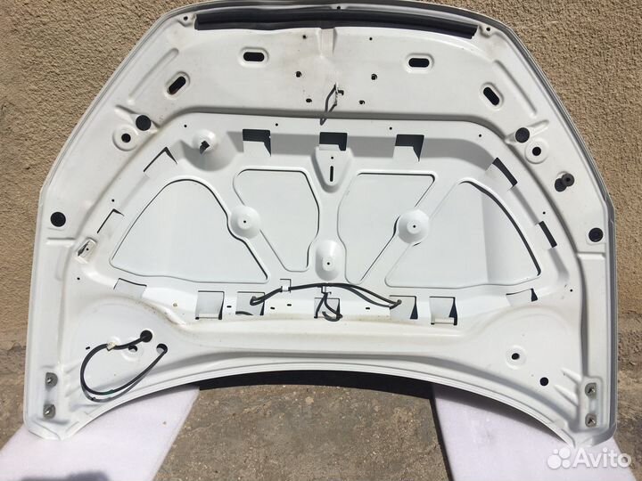 Капот LADA vesta