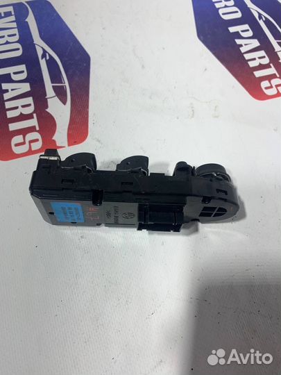 Блок управления стеклоподъемниками BMW 3 E90/E91/E