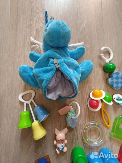 Игрушки для малышей пакетом