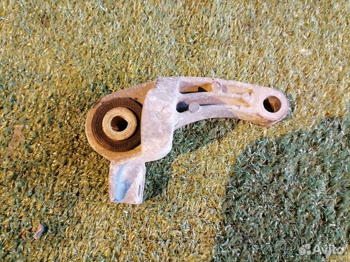 Кронштейн опоры двс 7M51-6P093KA Volvo S40 V50 MS