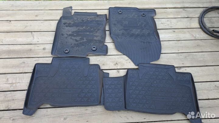 Автоковрики от Lexus NX 200