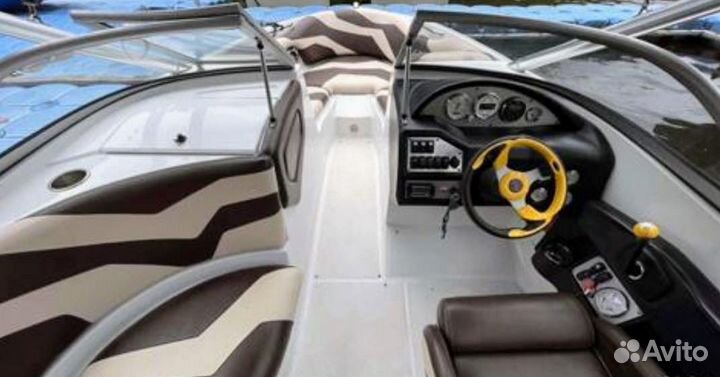 Буксировщик Regal Session 22