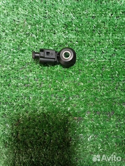 Датчик детонации Volkswagen Passat B6