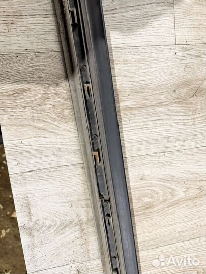 Молдинг передней правой двери Audi A4 B6/B7