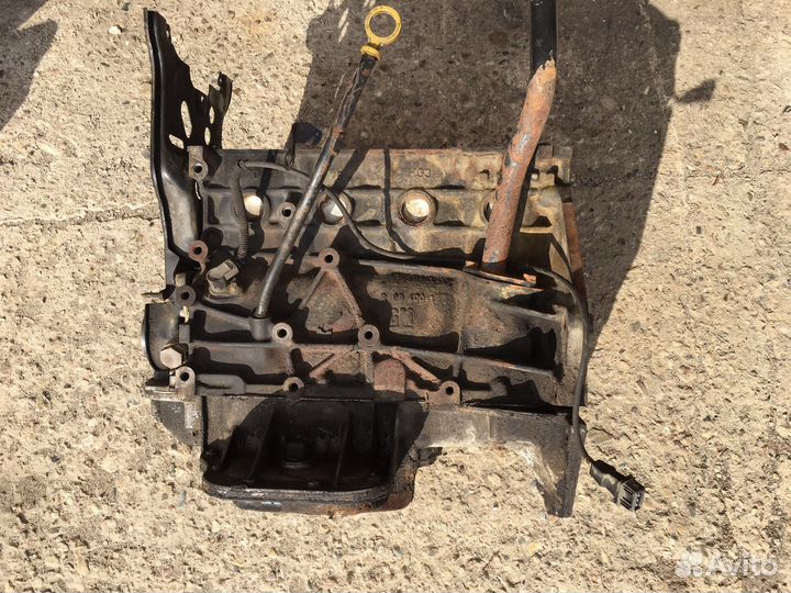 Opel двигатель X20XEV без головки