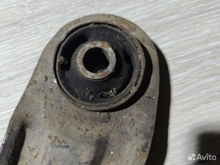 Рычаг левый Chery Amulet A 15