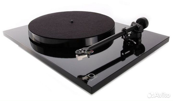 Проигрыватель винила rega Planar 1 Matt Black