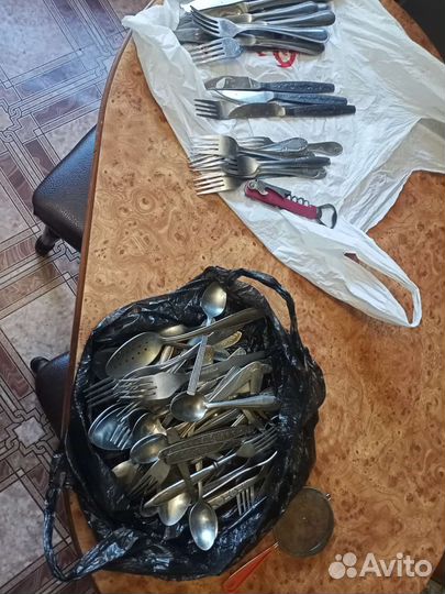 Столовые приборы