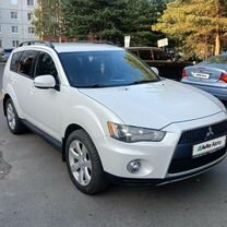 Mitsubishi Outlander 2.4 CVT, 2012, 179 500 км, с пробегом, цена 1 320 000 руб.