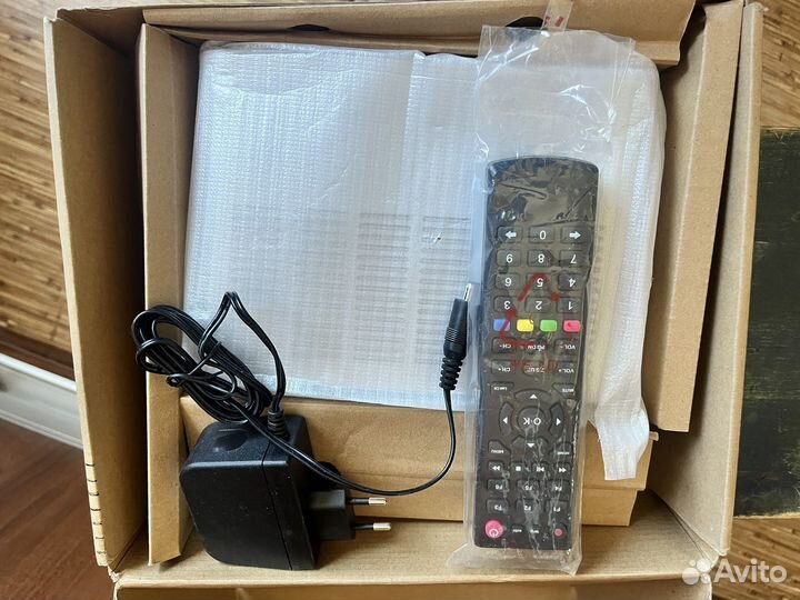 Iptv Приставка/ресивер YYuxing YX-6916A