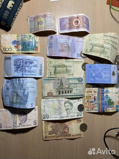 Монеты и купюры разных стран нумизматика