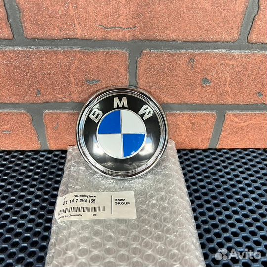 Эмблема крышки багажника BMW