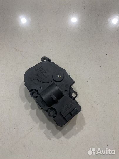 Моторчик привода заслонок отопителя