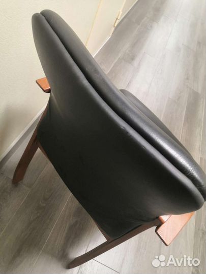 Стул офисный