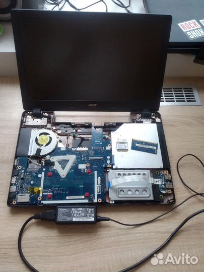 Ноутбук acer e5-511 запчасти (разбор)